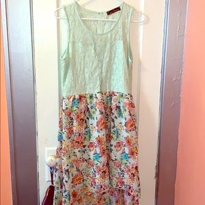 Floral sleeveless dress